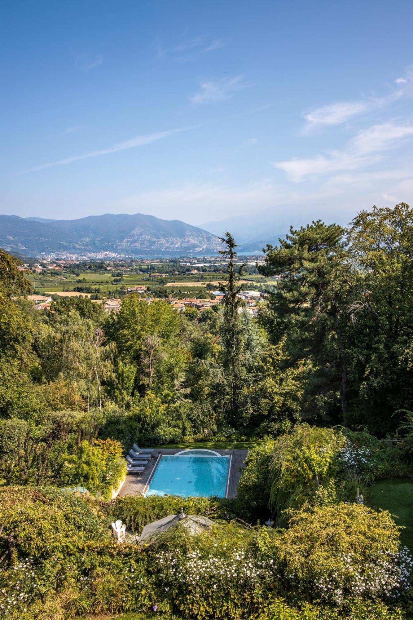 L'Albereta Relais & Chateaux Erbusco Exteriör bild